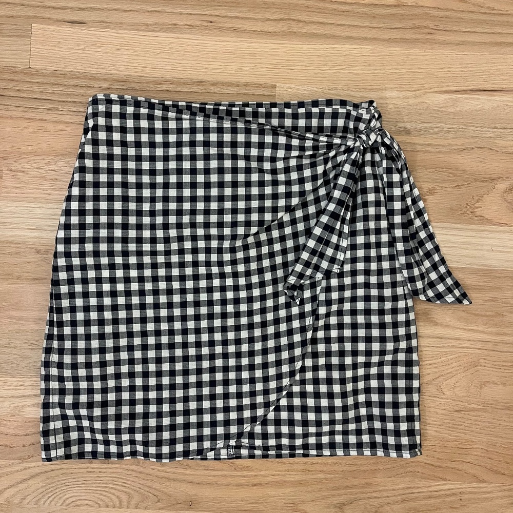 Wrap style skirt, plaid